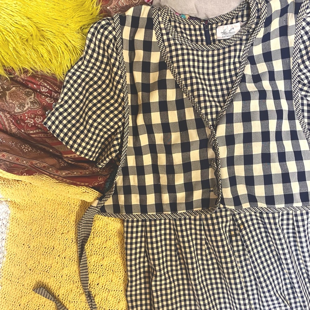 The coolest vintage dress 🪐